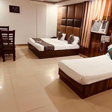 Hotel Aerotech Near Igi Airport Yeni Delhi Dış mekan fotoğraf