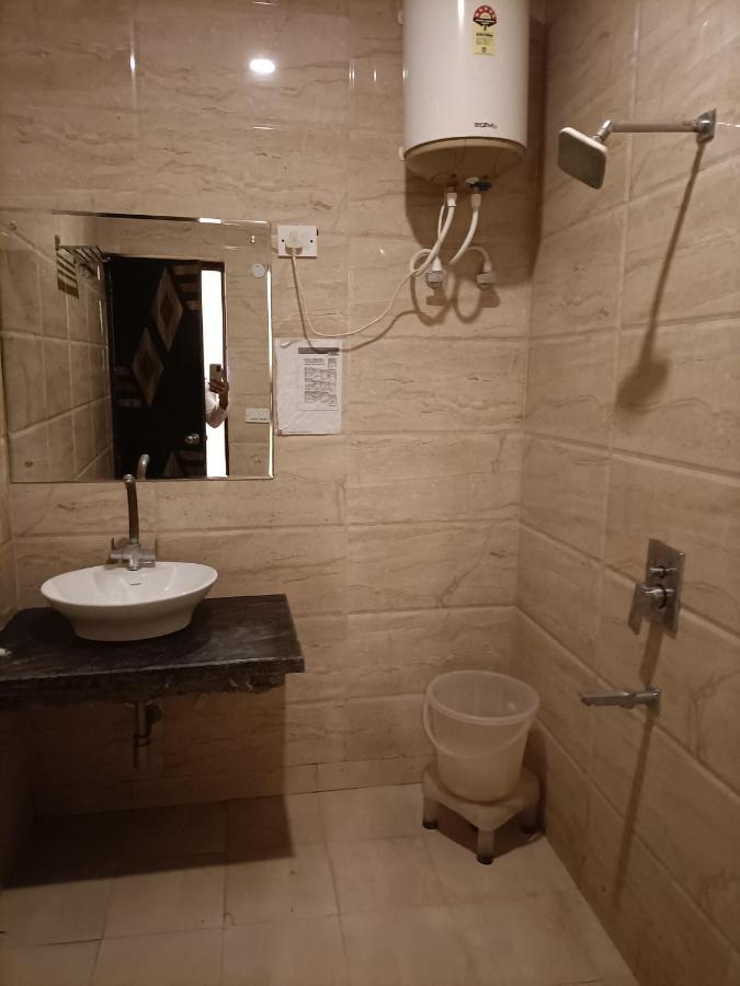 Hotel Aerotech Near Igi Airport Yeni Delhi Dış mekan fotoğraf