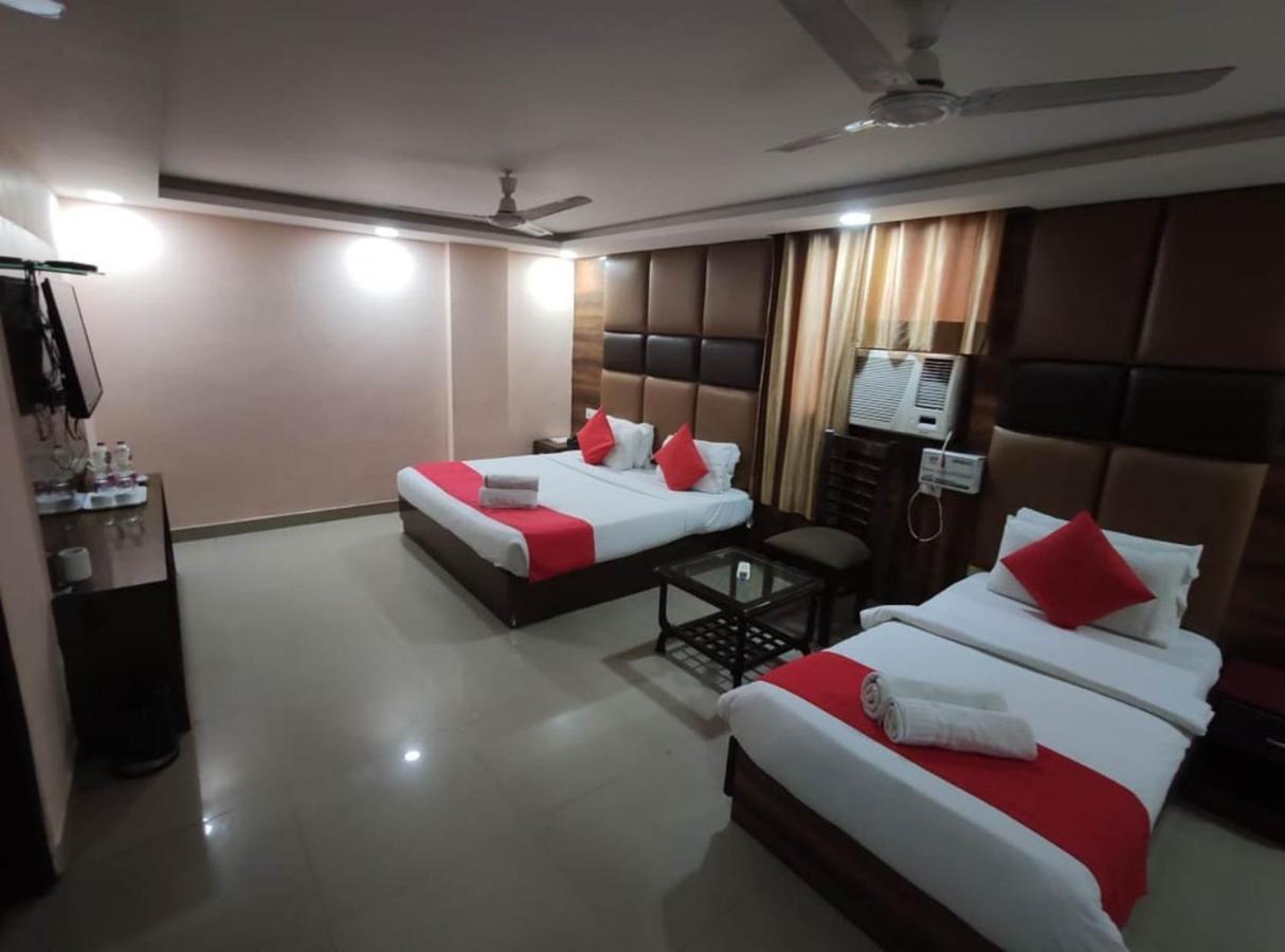 Hotel Aerotech Near Igi Airport Yeni Delhi Dış mekan fotoğraf
