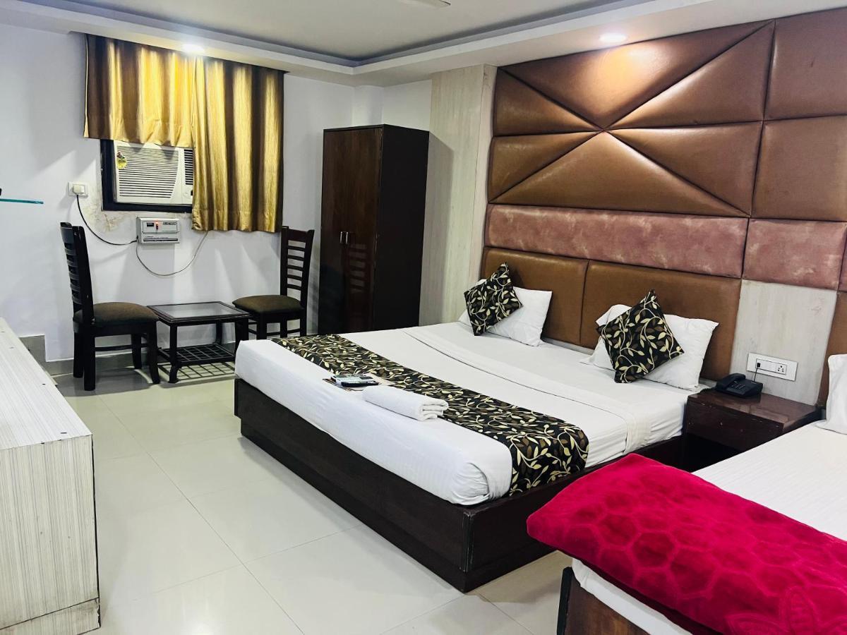 Hotel Aerotech Near Igi Airport Yeni Delhi Dış mekan fotoğraf