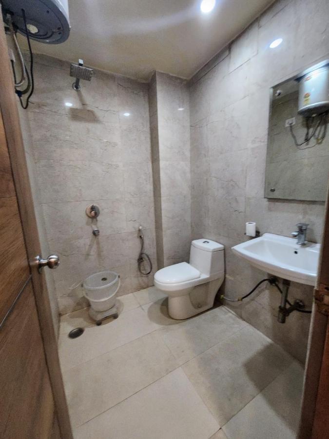 Hotel Aerotech Near Igi Airport Yeni Delhi Dış mekan fotoğraf